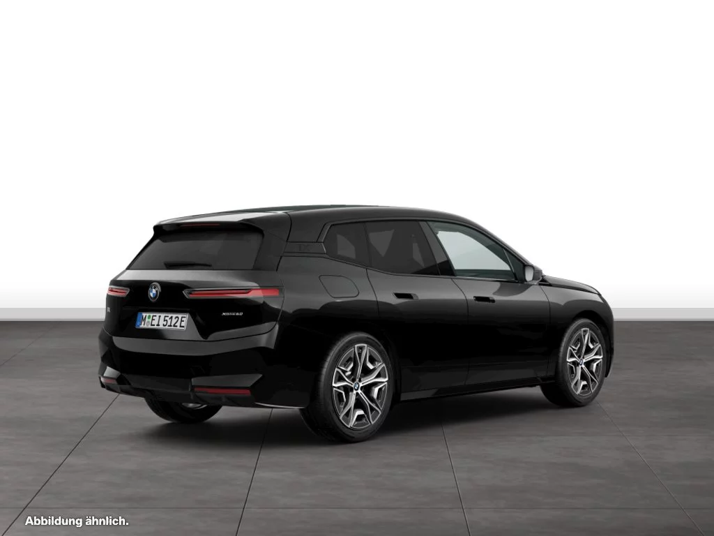 BMW iX xDrive60