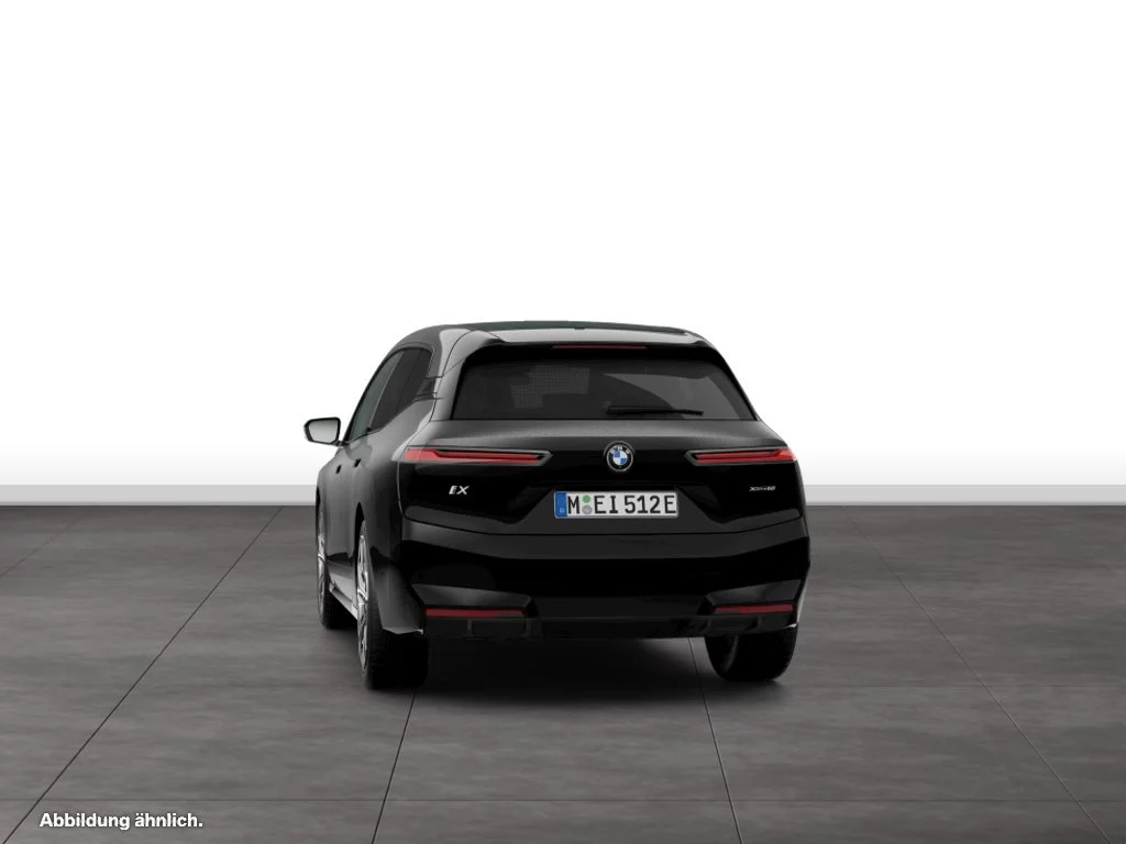 BMW iX xDrive60