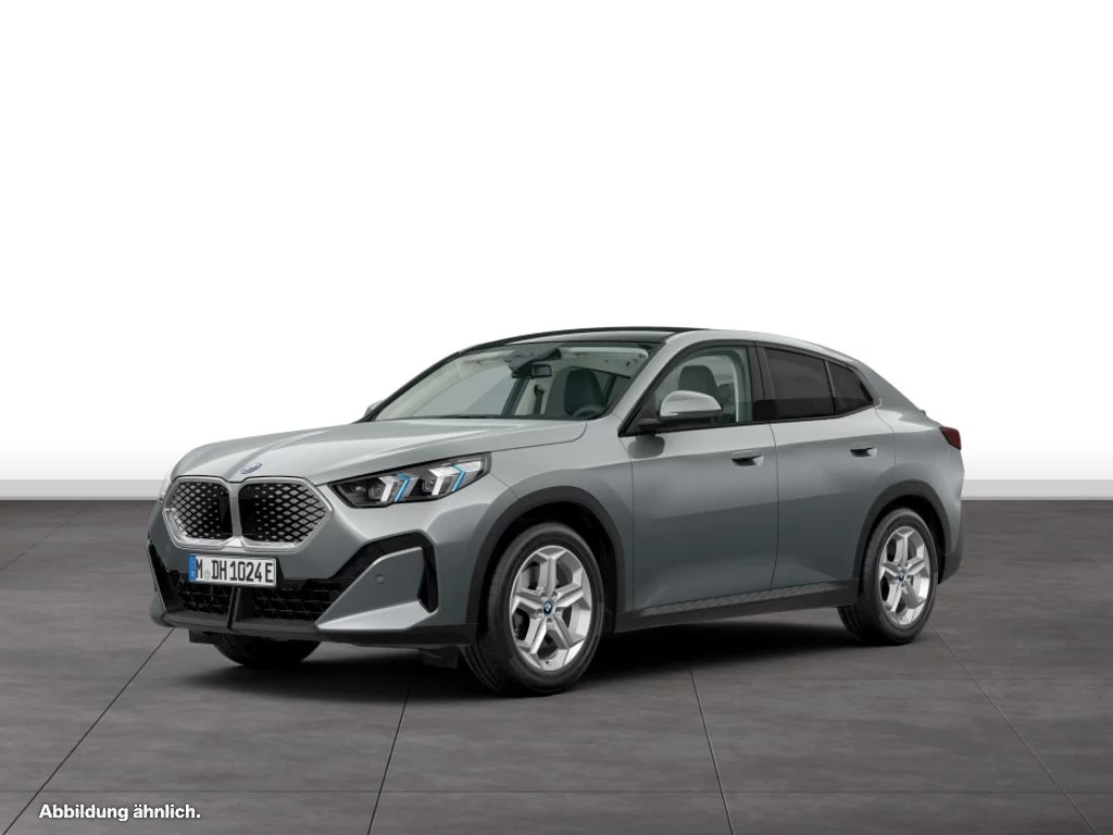 BMW iX2 xDrive30
