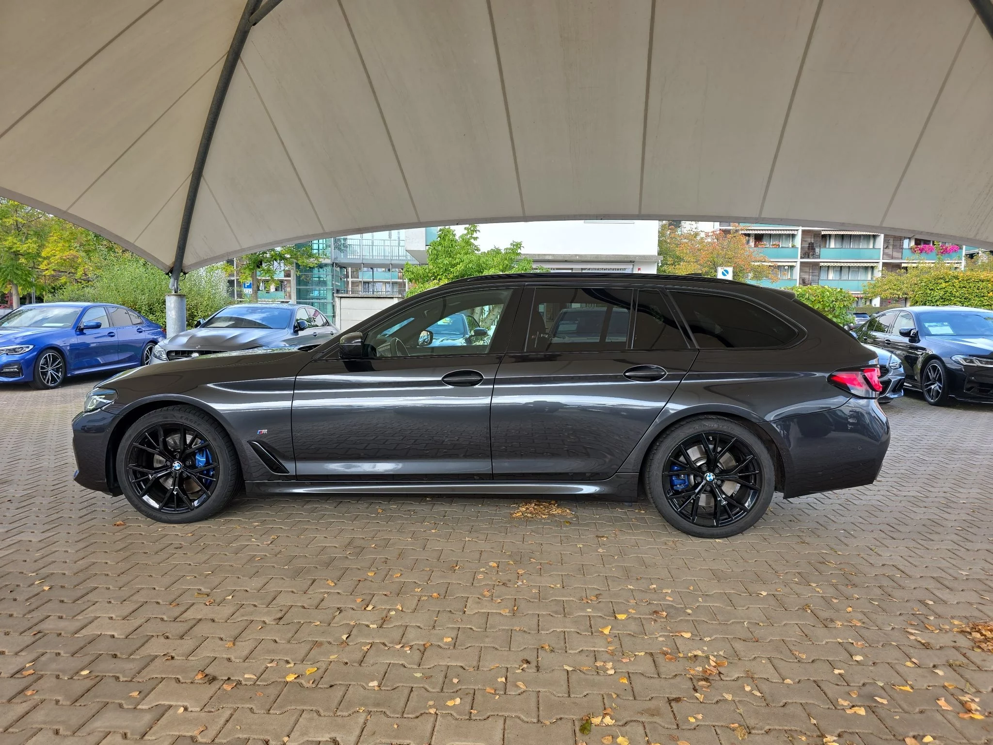 BMW 520d xDrive Touring M Sportpaket Head-Up DAB