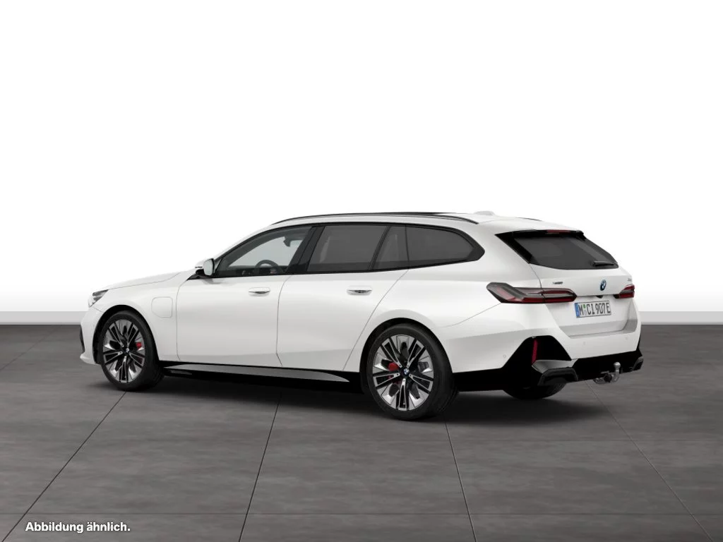 BMW 550e xDrive Touring