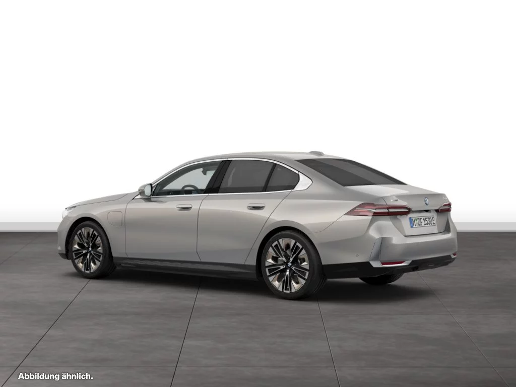BMW 550e xDrive Limousine