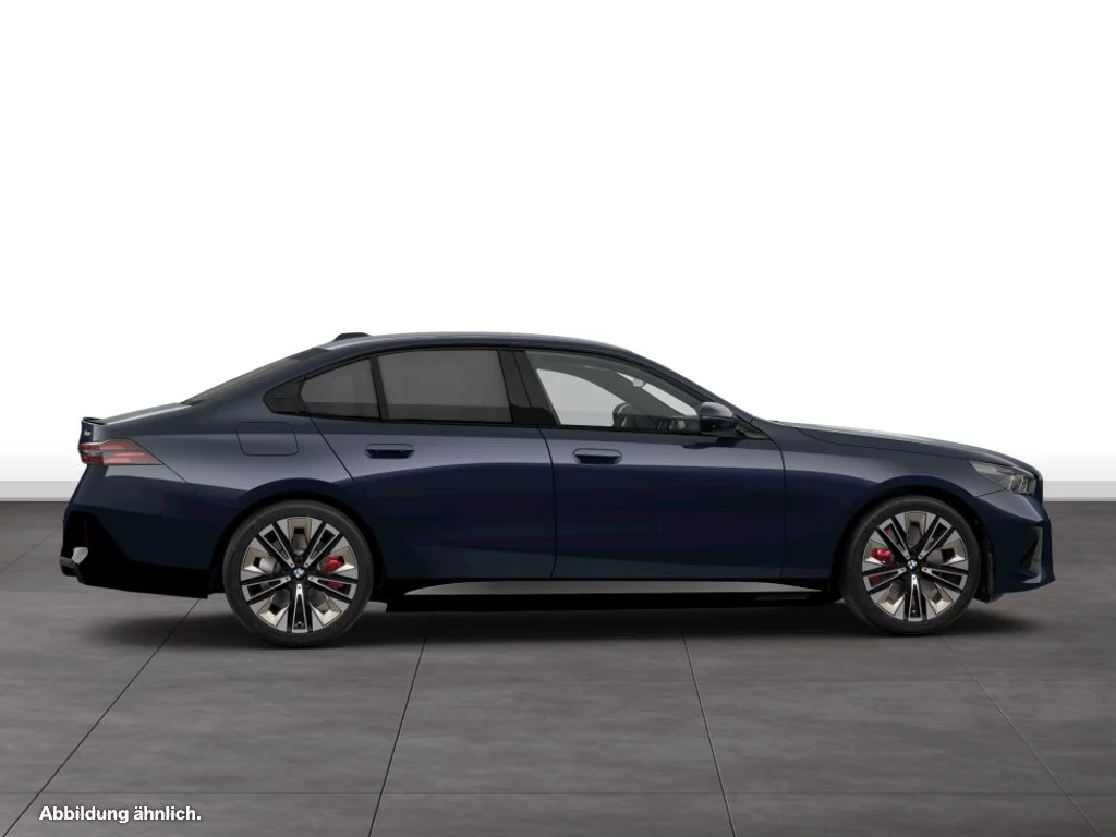 BMW 550e xDrive Limousine