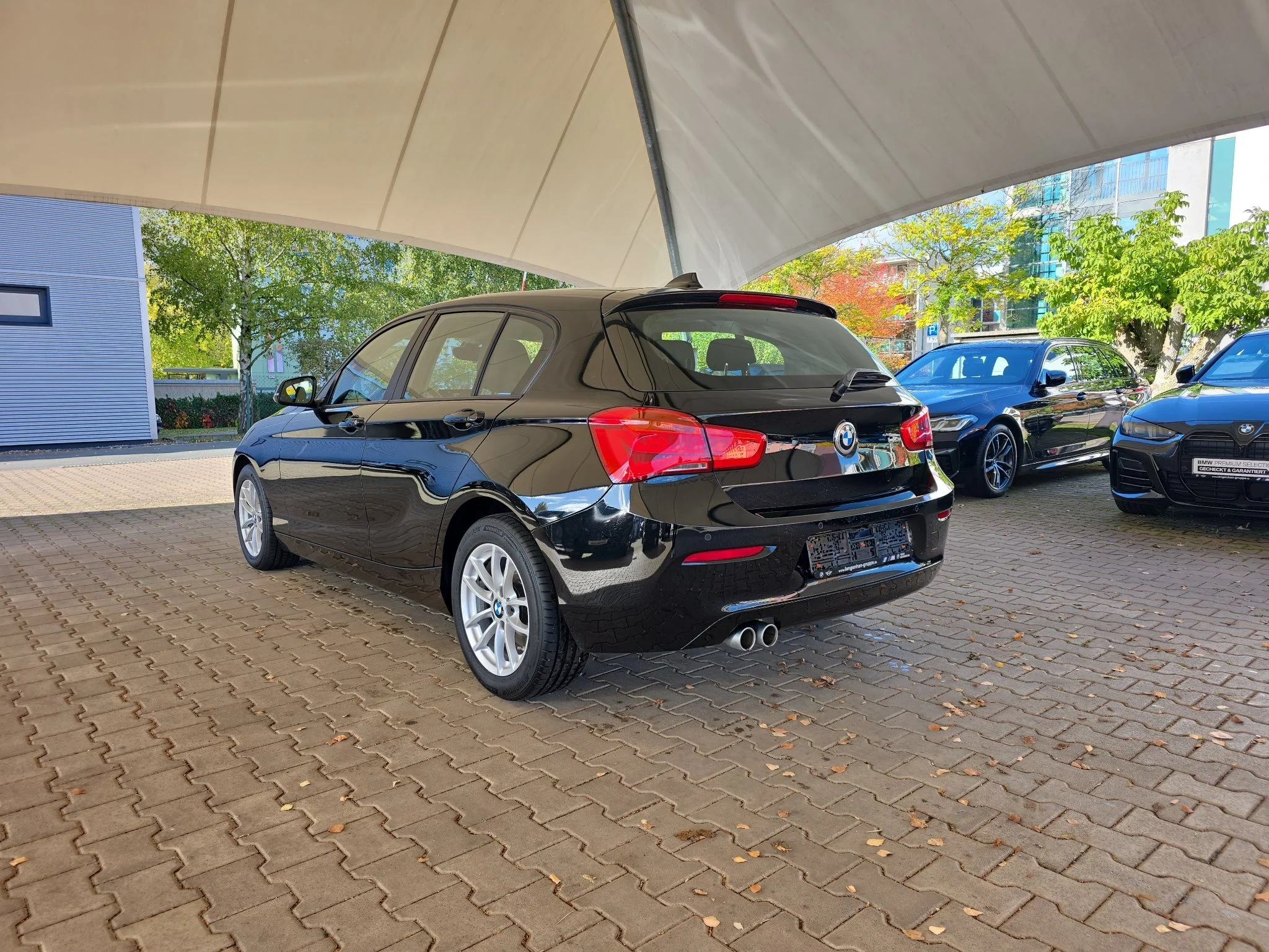 BMW 120d 5-Türer Advantage LED GSD RFK Navi Bus.