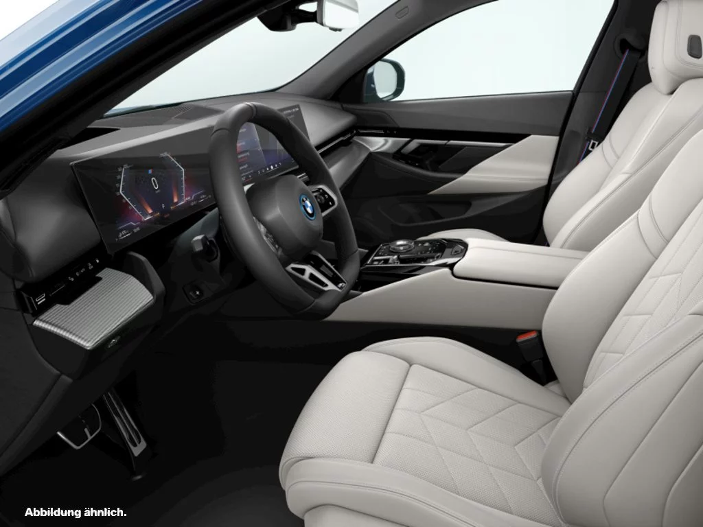 BMW 550e xDrive Touring